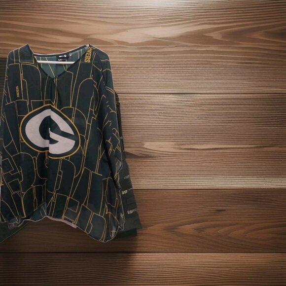 Green Bay Packers Vintage Weather Outdoor Pullover Poncho NFL NYLON One Size - Picture 1 of 7
